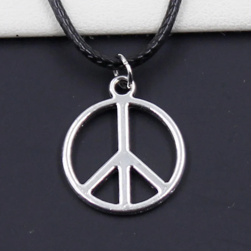Fashion Peace Sign Symbol Pendant Necklace