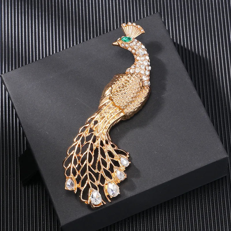 Luxury and fashionable peacock pin