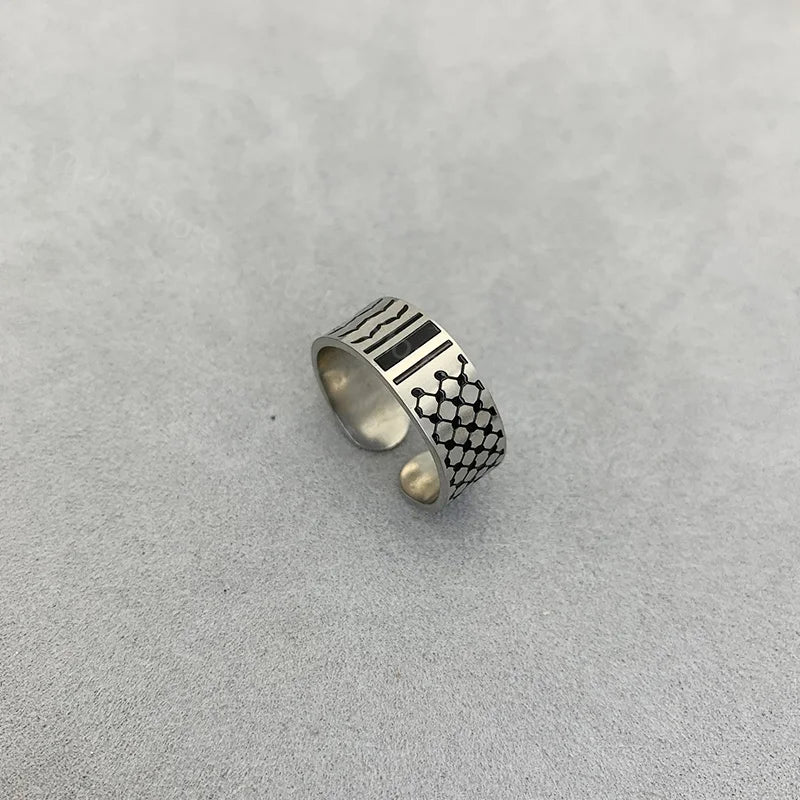 Geometric Kufiya Rings